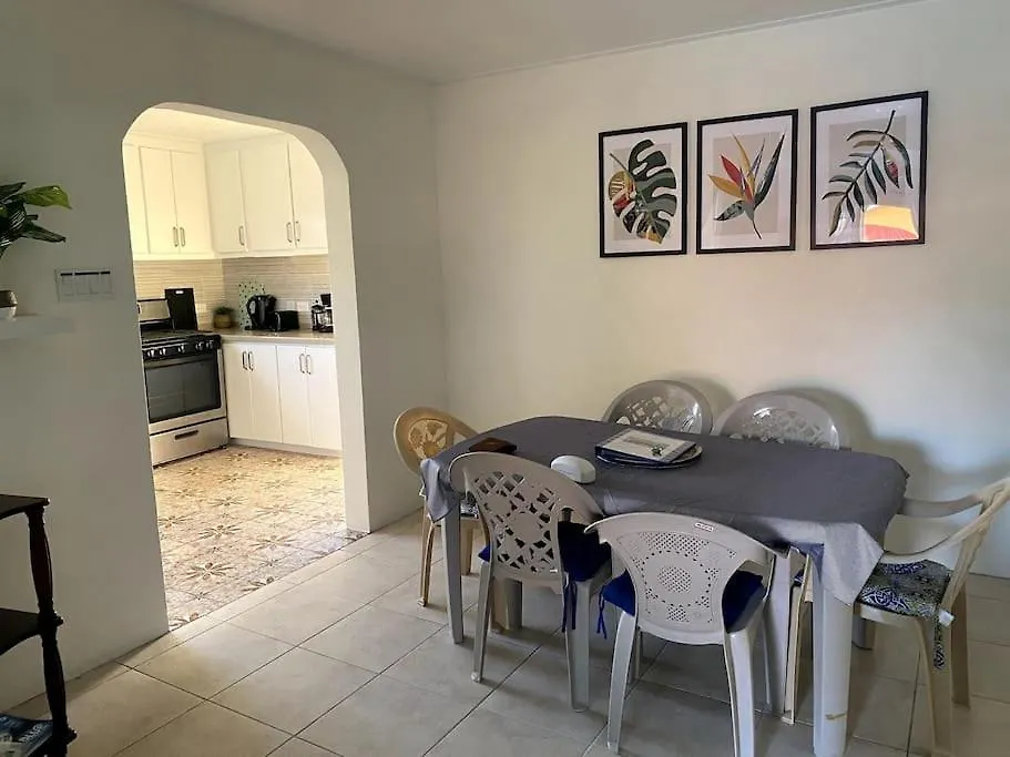 Private 3Br Tropical Paradise Near Oistins クライストチャーチ 0*,  バルバドス